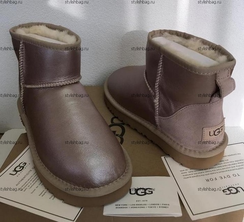 Женские розовые кожаные угги UGG Classic Mini Metallic Dask