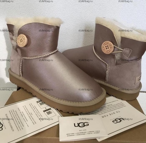 Женские розовые мини угги из кожи UGG Classic Mini Bailey Button Dask