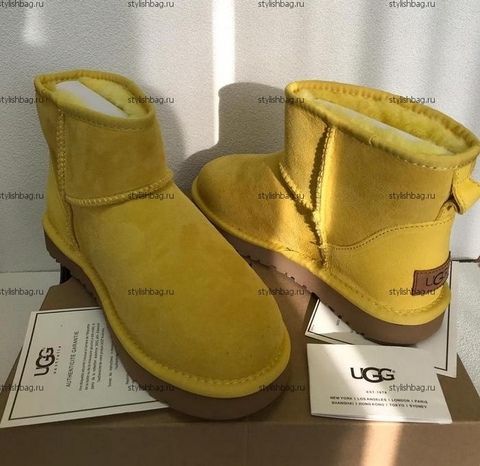 Женские желтые мини угги UGG Classic Mini  Yellow